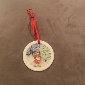 Royal Doulton Bunnykins Christmas 1994 Bone China Ornament Made in England